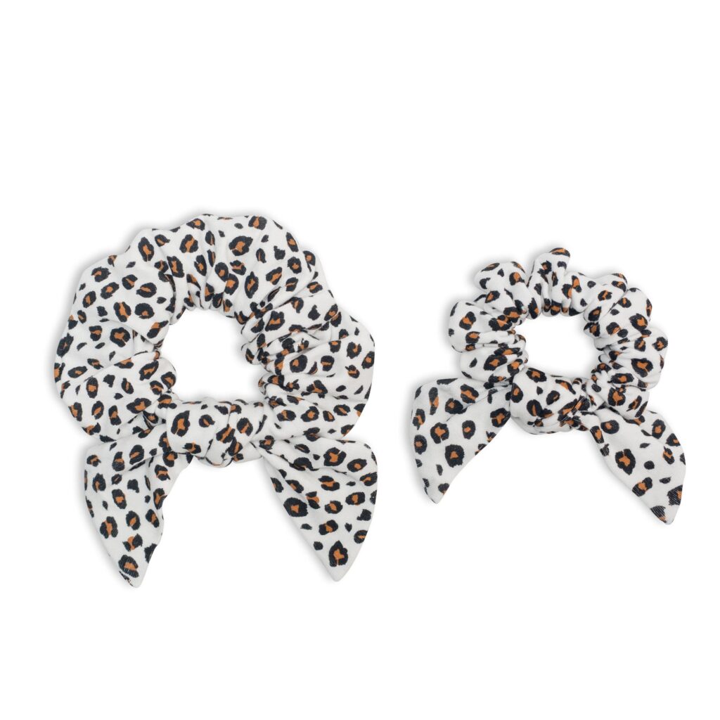 LJ262 Lulujo Mommy + Me Leopard Scrunchies